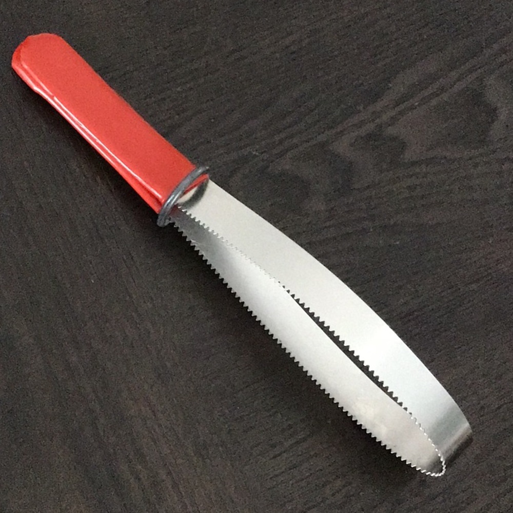 De-Shedding Tool for Double Coated Pets